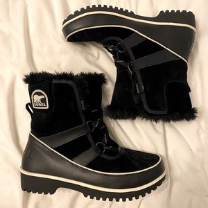 Sorel Tivoli II Black Fur Lined Suede Lace Up Boots Size 7